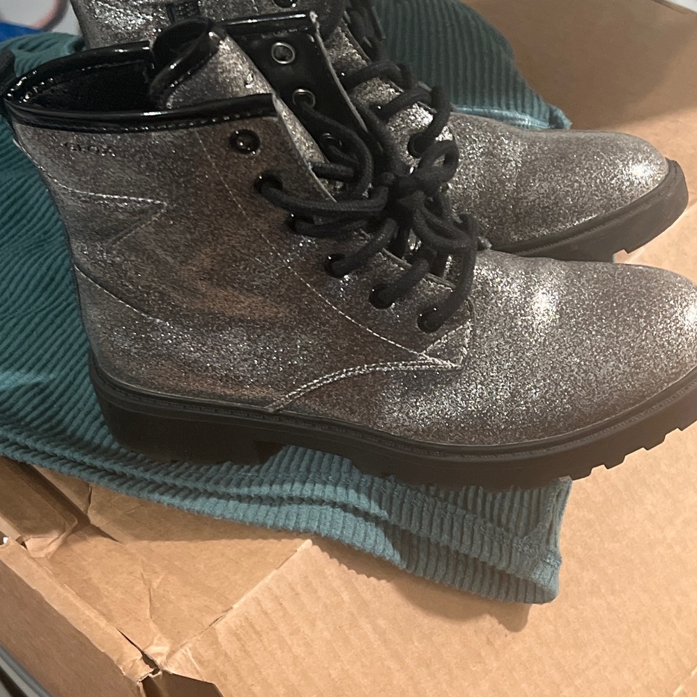 Geox girls giltter boots